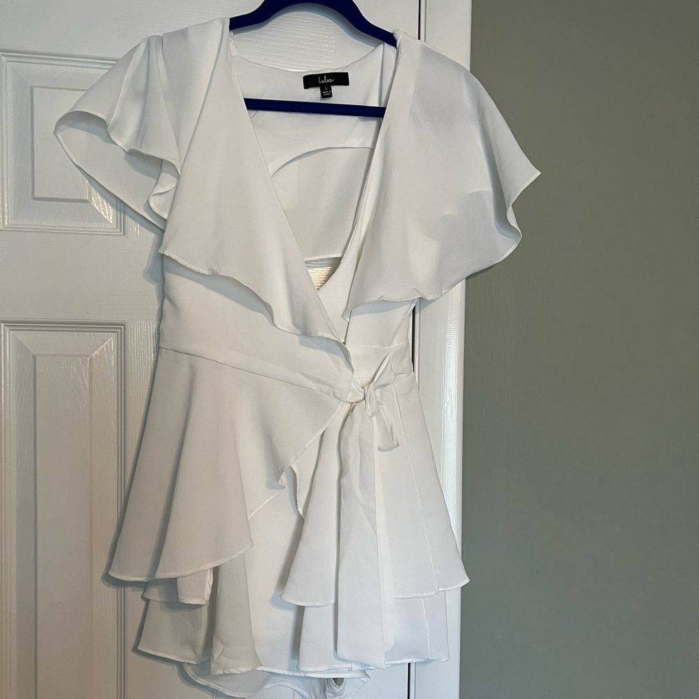 Lulu’s White Romper with open back